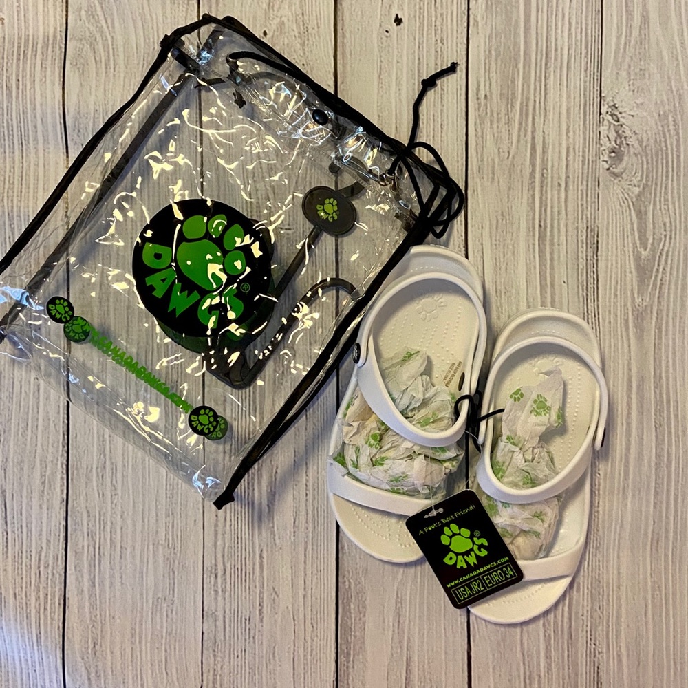 NEW DAWGS Kids' 3-Strap Sandals Size Jr2